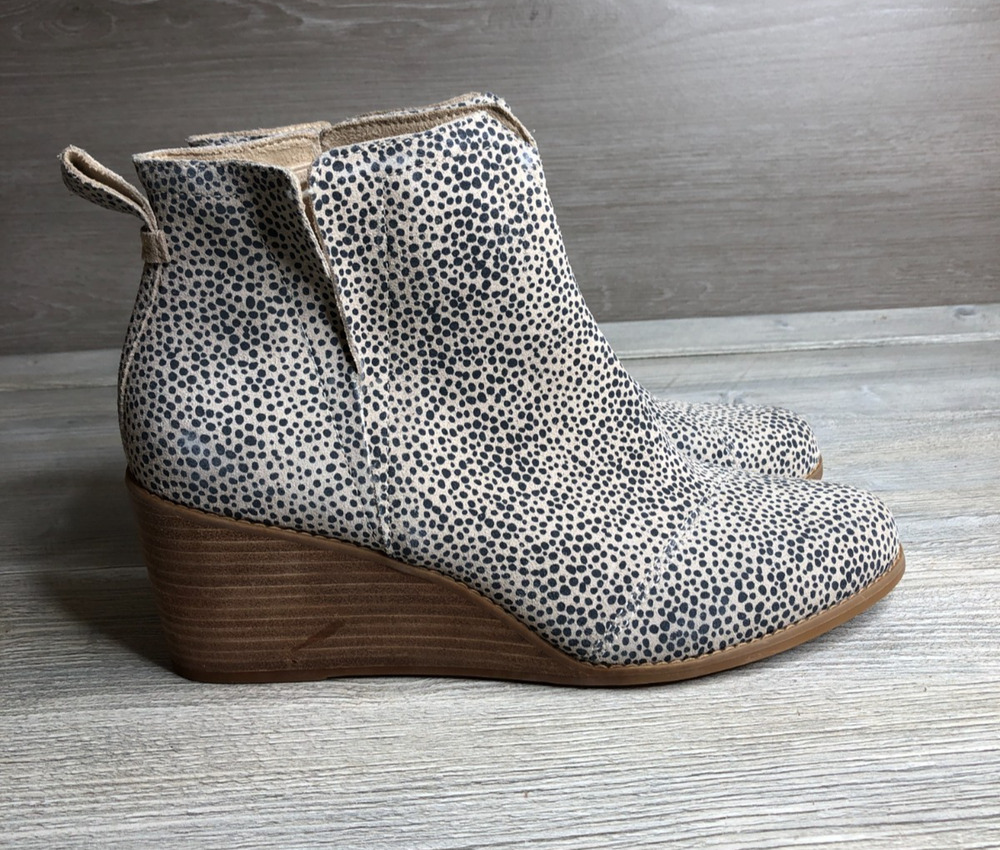 Toms Clare Macadamia Mini Cheetah Print Suede Wedge Ankle Booties Women’s Sz 12